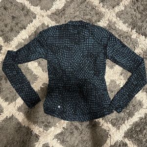 Lululemon Close to Crossing Long Sleeve Jacquard Tectonic Shipmate Black…